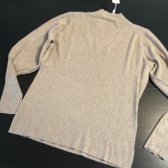 Vila Milano Ribbed Beige Sweater NWT - Picture 7 of 7